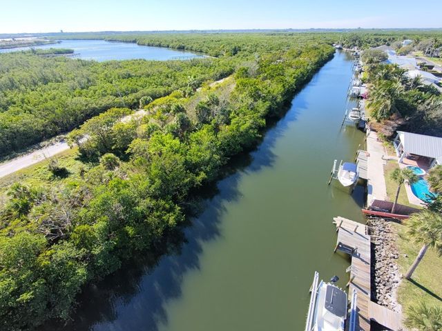 929 Jackson Way, Hutchinson Island, FL 34949