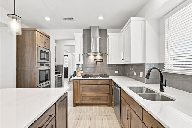 1863 Silver Birch Road, Waxahachie, TX 75165