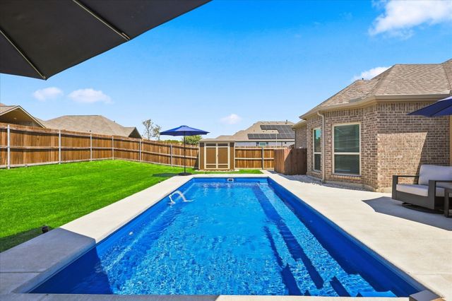 1863 Silver Birch Road, Waxahachie, TX 75165
