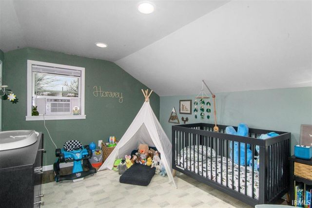 707 Kleymeyer Avenue, Evansville, IN 47720