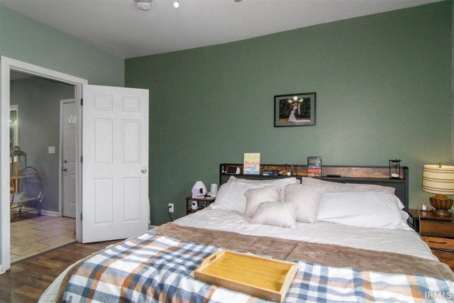 707 Kleymeyer Avenue, Evansville, IN 47720