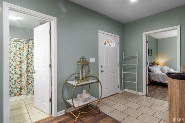 707 Kleymeyer Avenue, Evansville, IN 47720