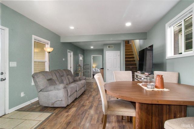 707 Kleymeyer Avenue, Evansville, IN 47720