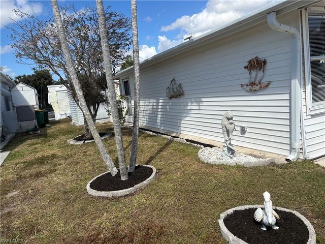4 Onyx DR 4O, Naples, FL 34114