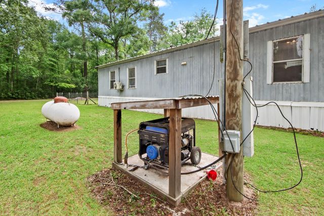 521 Shirley Loop, Cleveland, TX 77328