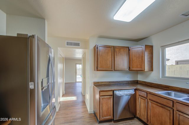 4775 W WAHALLA Lane, Glendale, AZ 85308
