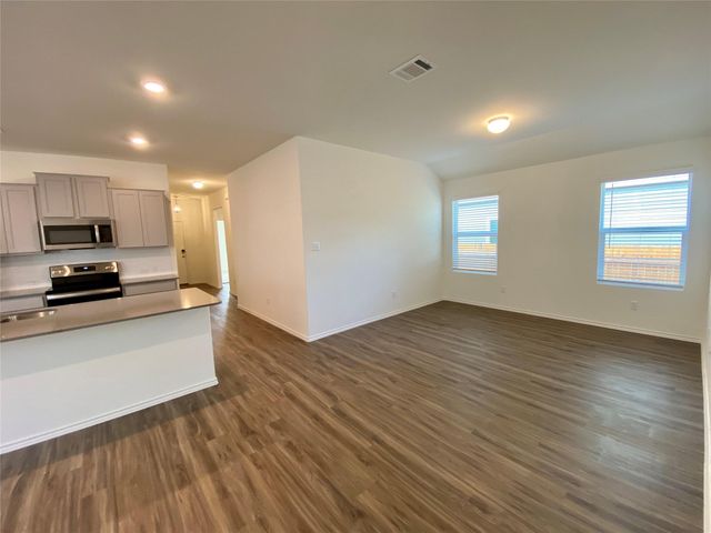204 Meaningful DR, Jarrell, TX 76537