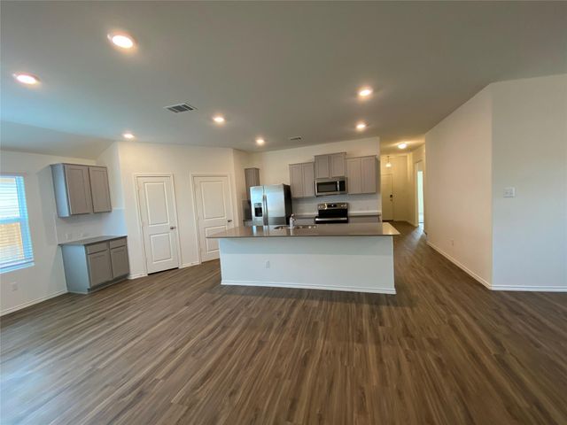 204 Meaningful DR, Jarrell, TX 76537