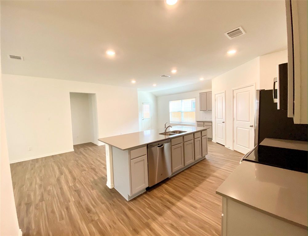 204 Meaningful DR, Jarrell, TX 76537