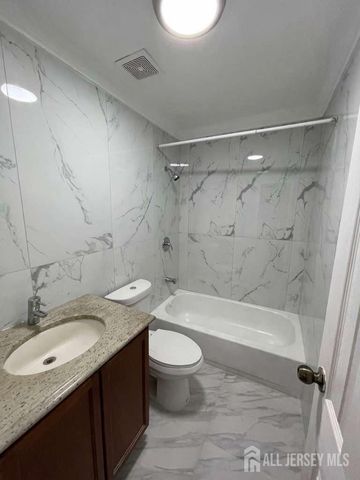 807 Merrywood Drive, Edison, NJ 08817