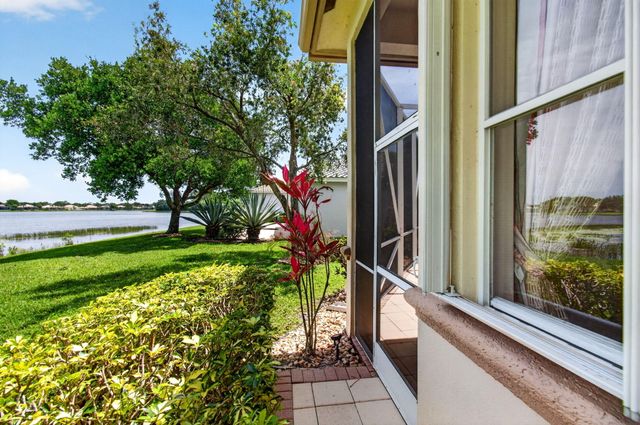 9725 Asti Lane, Lake Worth, FL 33467