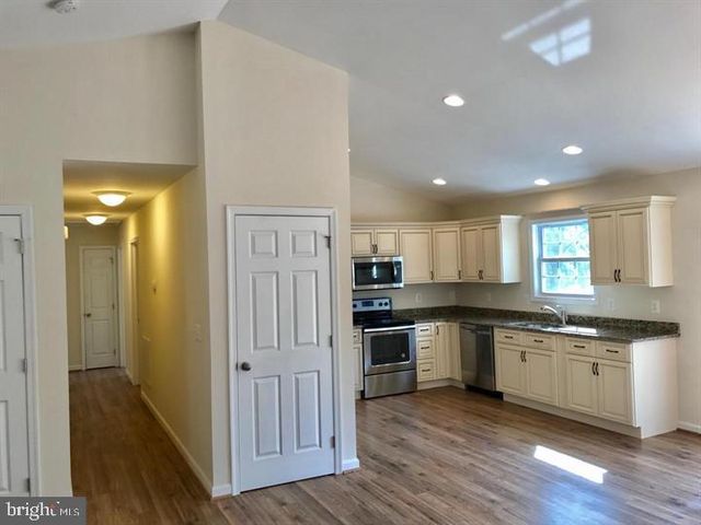 120 RIDGE TOP LN., Linden, VA 22642