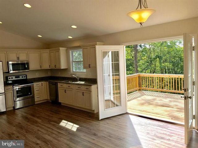 120 RIDGE TOP LN., Linden, VA 22642