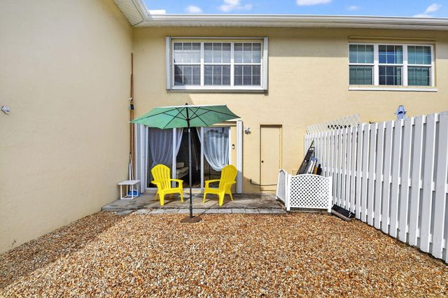 212 Foxtail Drive G, Greenacres, FL 33415