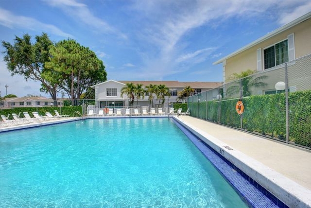 212 Foxtail Drive G, Greenacres, FL 33415