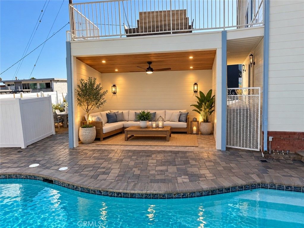 1467 11th, Manhattan Beach, CA 90266 — photo 2