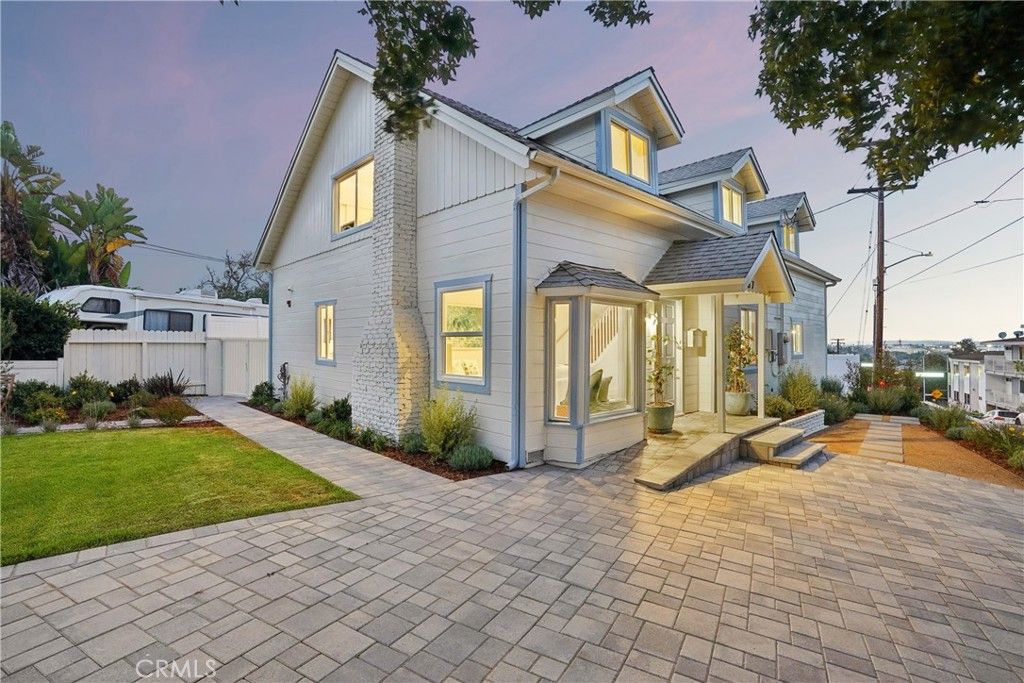 1467 11th, Manhattan Beach, CA 90266 — photo 3
