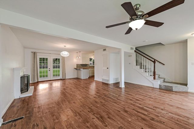 4904 Creekline DR, Austin, TX 78745