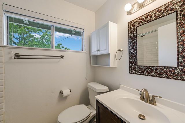 4904 Creekline DR, Austin, TX 78745