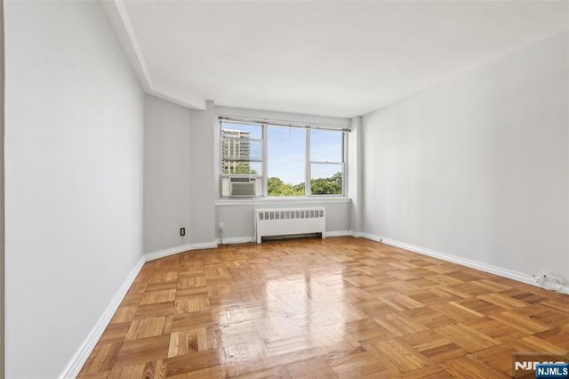 1450 Palisade Avenue 5J, Fort Lee, NJ 07024