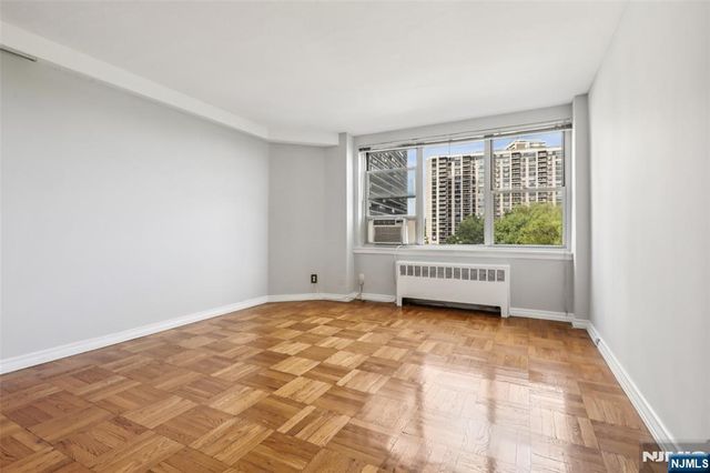 1450 Palisade Avenue 5J, Fort Lee, NJ 07024