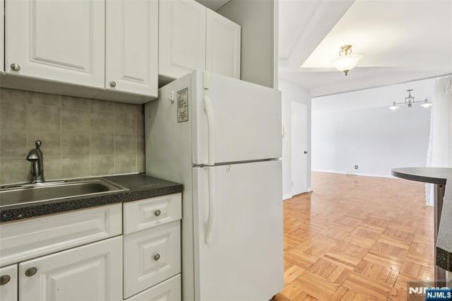 1450 Palisade Avenue 5J, Fort Lee, NJ 07024