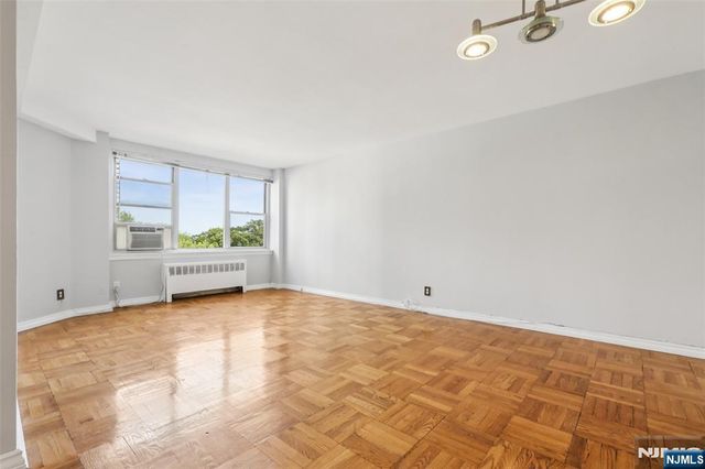 1450 Palisade Avenue 5J, Fort Lee, NJ 07024