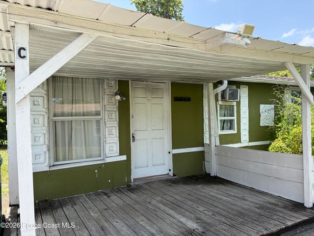 329 Pine Avenue E, Cocoa, FL 32922