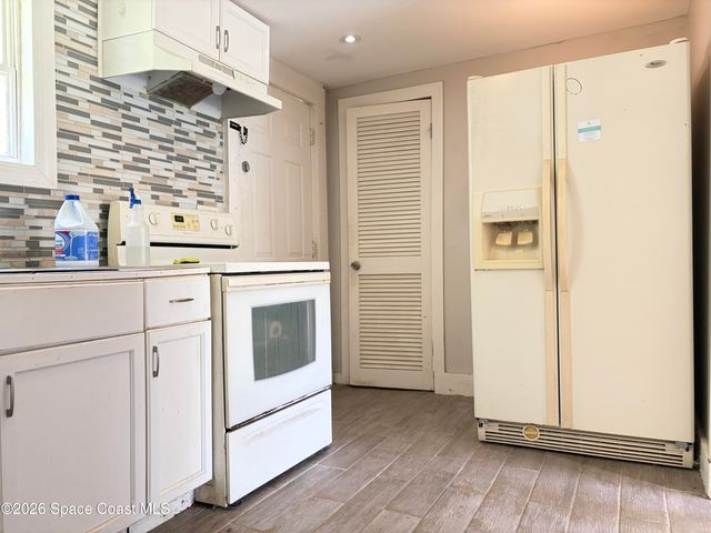 329 Pine Avenue E, Cocoa, FL 32922