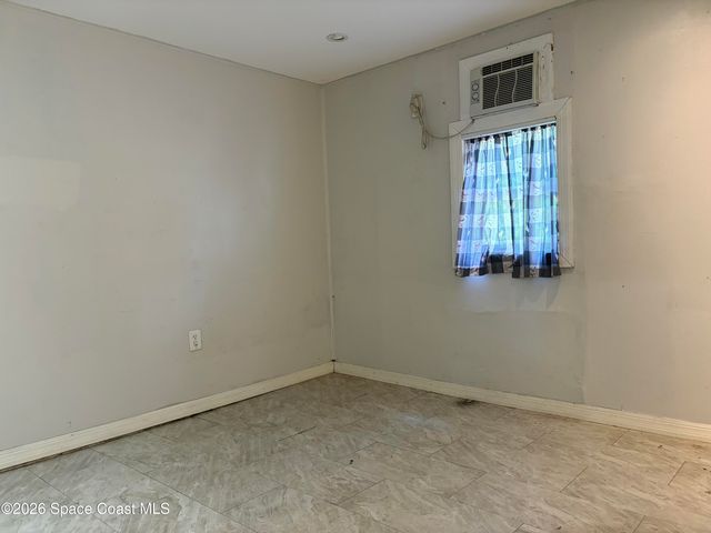 329 Pine Avenue E, Cocoa, FL 32922