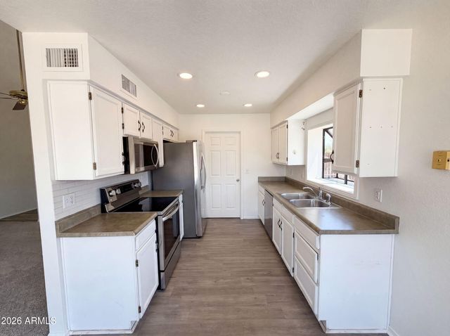 6703 W SIERRA Street, Peoria, AZ 85345