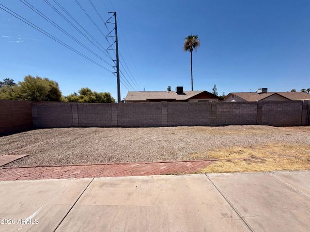 6703 W SIERRA Street, Peoria, AZ 85345