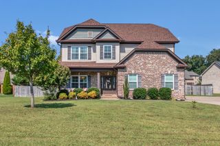 8014 Shelly Plum Dr, Murfreesboro, TN 37128