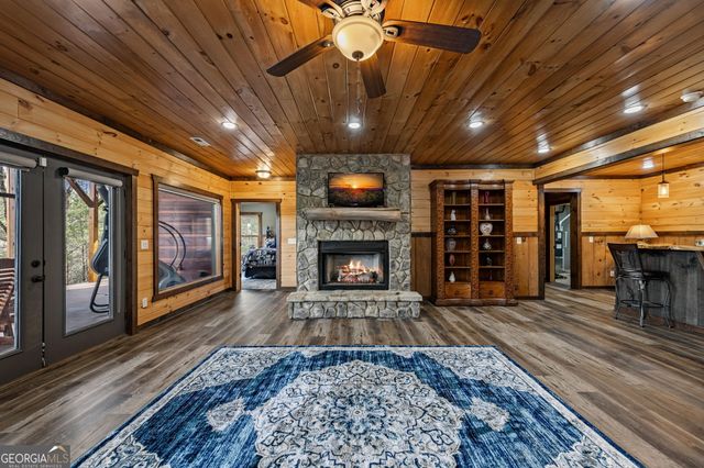 360 Hope Drive, Blue Ridge, GA 30513