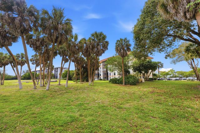 5570 NW 44th Street 313a, Lauderhill, FL 33319