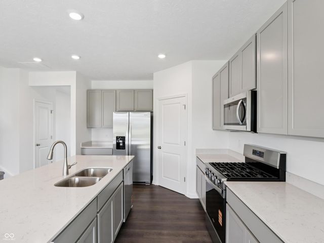 7909 Magnolia Street, New Palestine, IN 46163