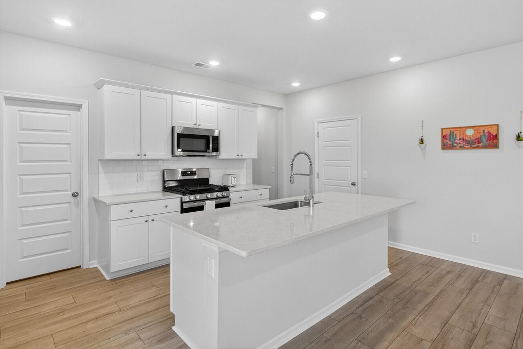 Image 21 of property listing at 105 Bay Eddy Court, Summerville, SC 29485