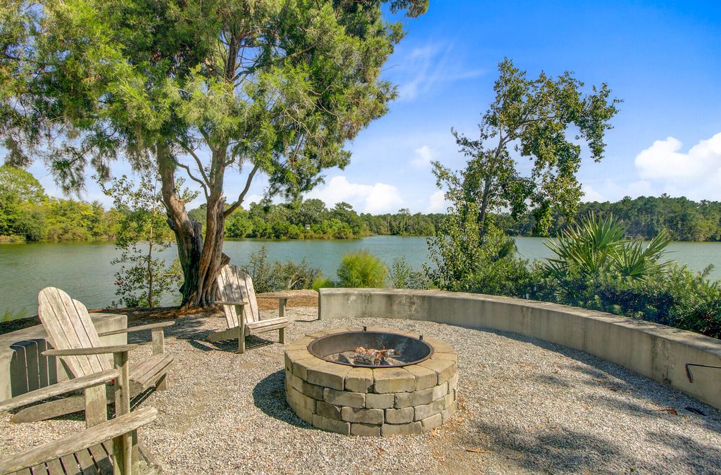 Image 54 of property listing at 105 Bay Eddy Court, Summerville, SC 29485