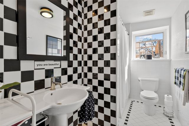 6844 Clayton Avenue, Dallas, TX 75214