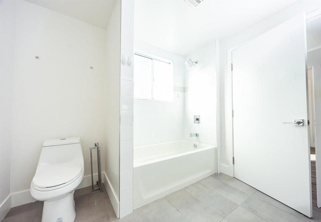 Image 10 of property listing at 1101 S Harvard BLVD Boulevard 510, Los Angeles, CA 90006