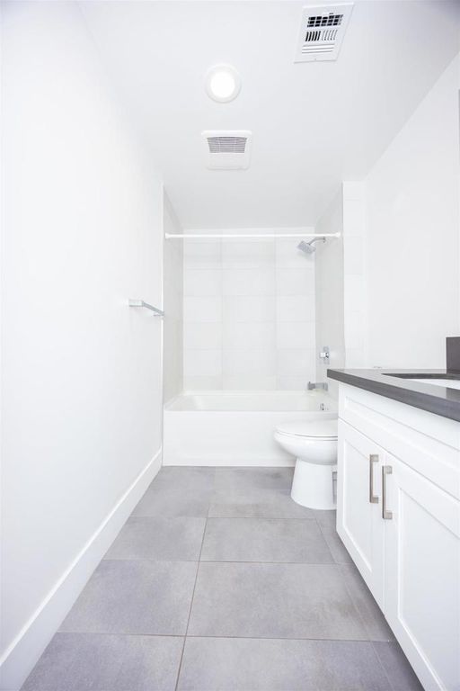 Image 15 of property listing at 1101 S Harvard BLVD Boulevard 510, Los Angeles, CA 90006