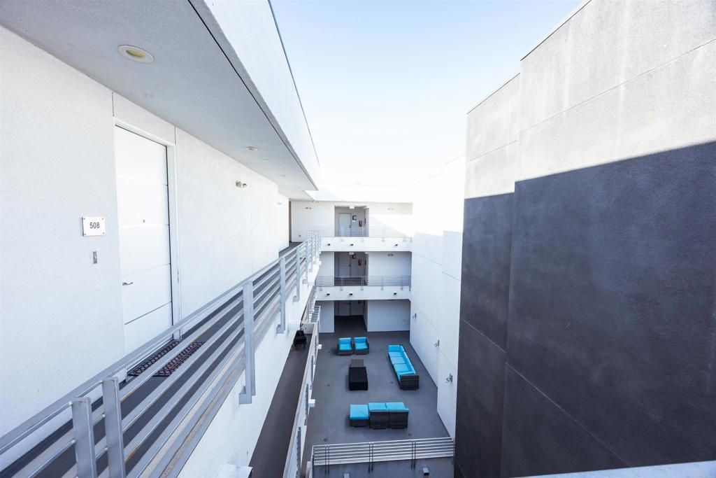 Image 16 of property listing at 1101 S Harvard BLVD Boulevard 510, Los Angeles, CA 90006