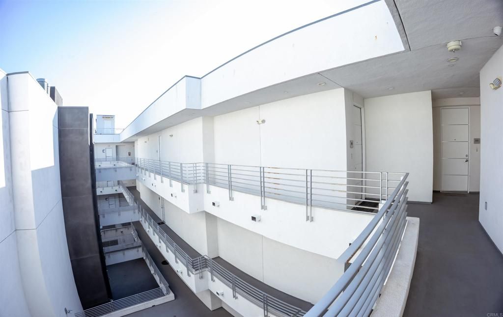 Image 17 of property listing at 1101 S Harvard BLVD Boulevard 510, Los Angeles, CA 90006