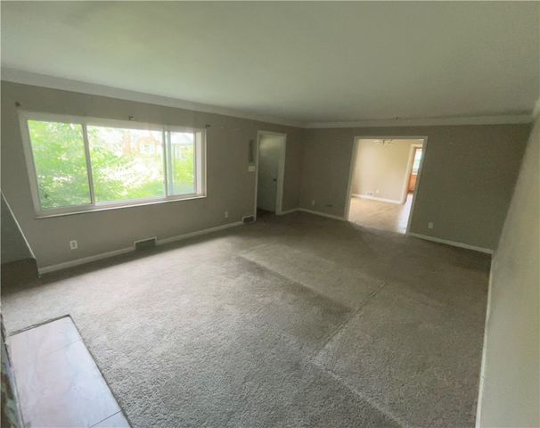 1367 Catalpa Drive, Dayton, OH 45406