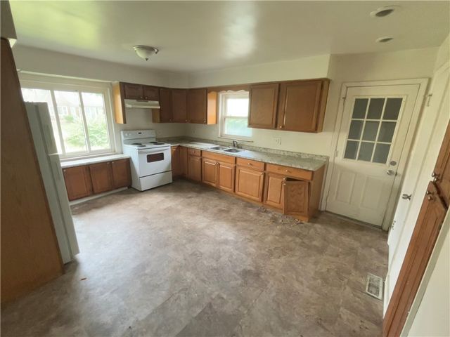 1367 Catalpa Drive, Dayton, OH 45406