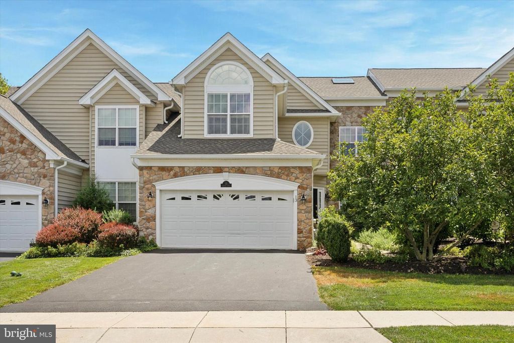 13 ASHTREE LN, Malvern, PA 19355