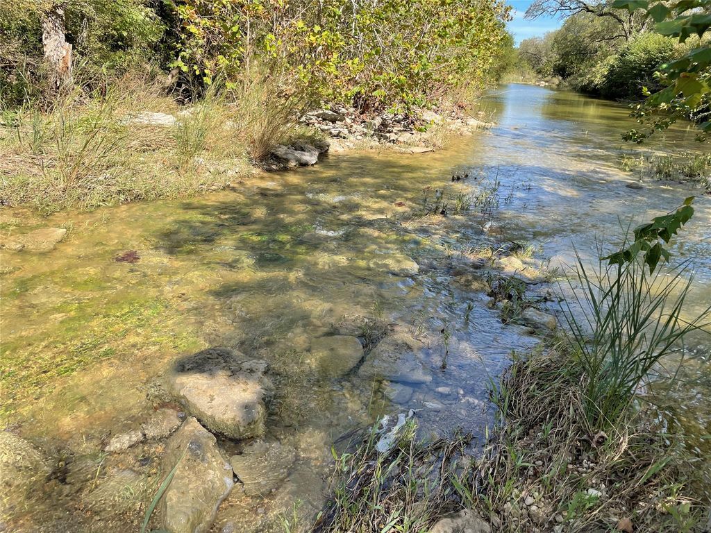 5.48 W Fm 150, Driftwood, TX 78619