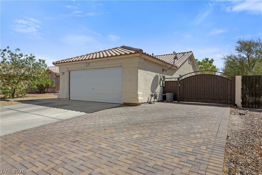 5438 Iberville Street, North Las Vegas, NV 89031 — photo 2