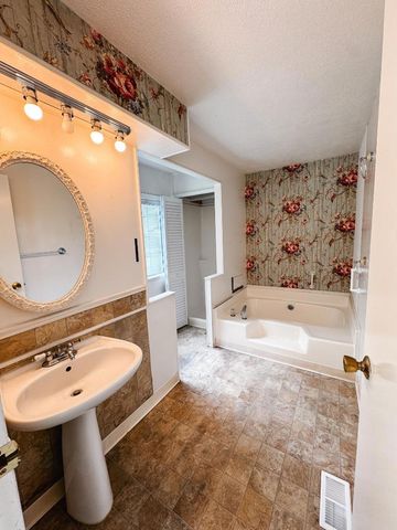 77 Creekside Drive, Half Moon Bay, CA 94019