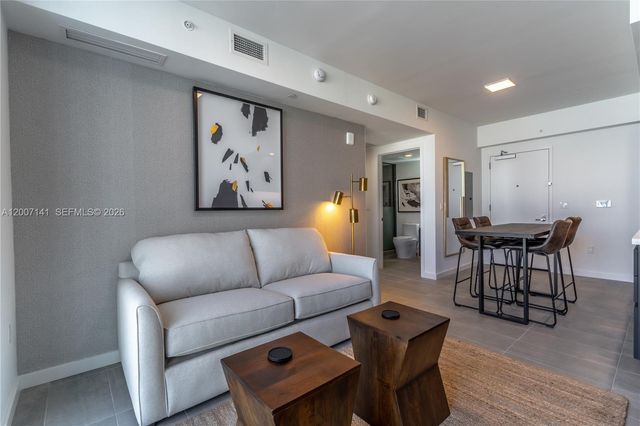 227 NE 2nd St 2004, Miami, FL 33132